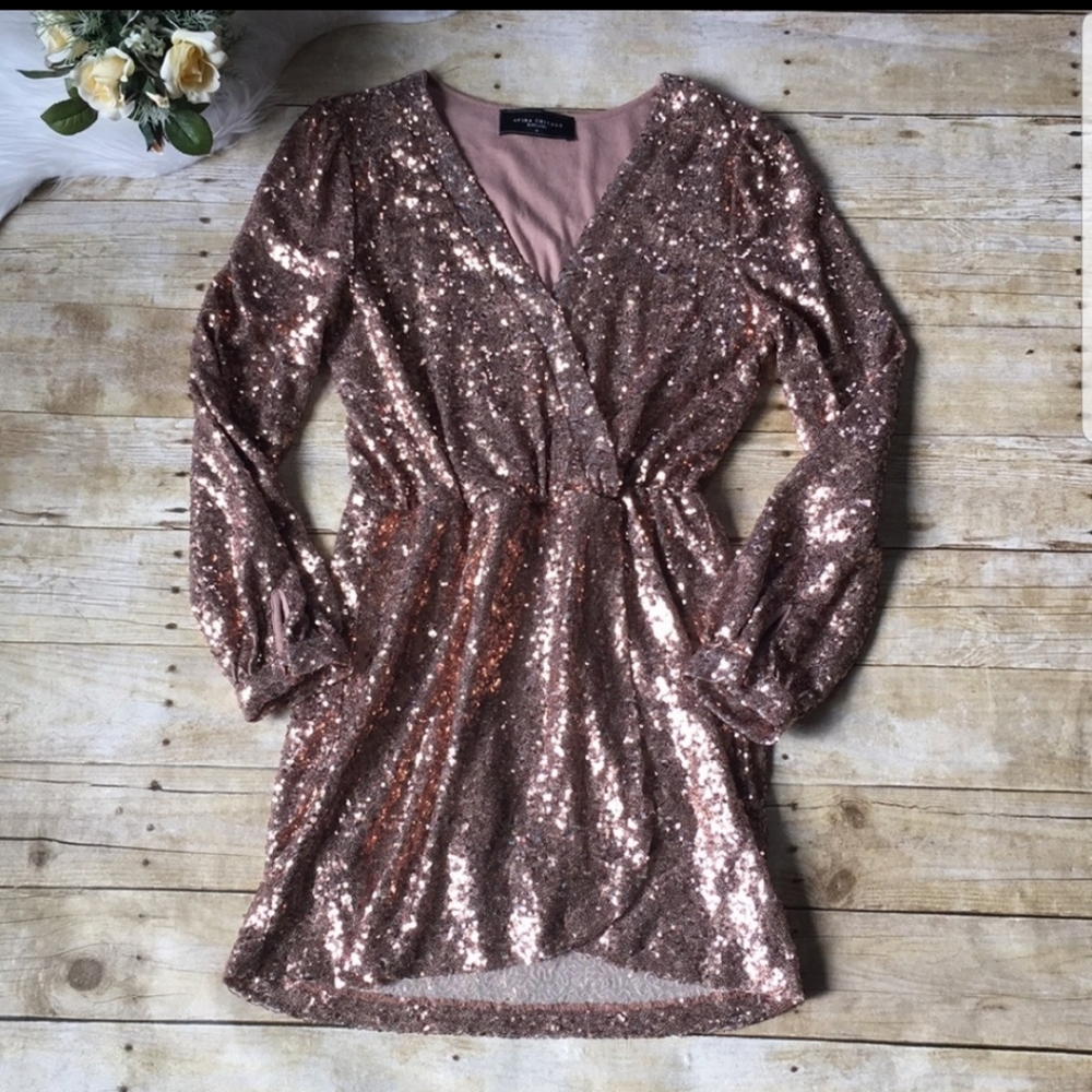 Those gold sequined dress